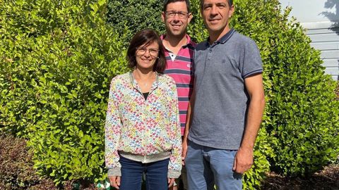 De gauche à droite, Amandine Ripaud, Marc-Henri Doyon et Damien Ripaud, le trio d’associés à la tête des pépinières Ripaud, à Cheffois (85). ©Ripaud